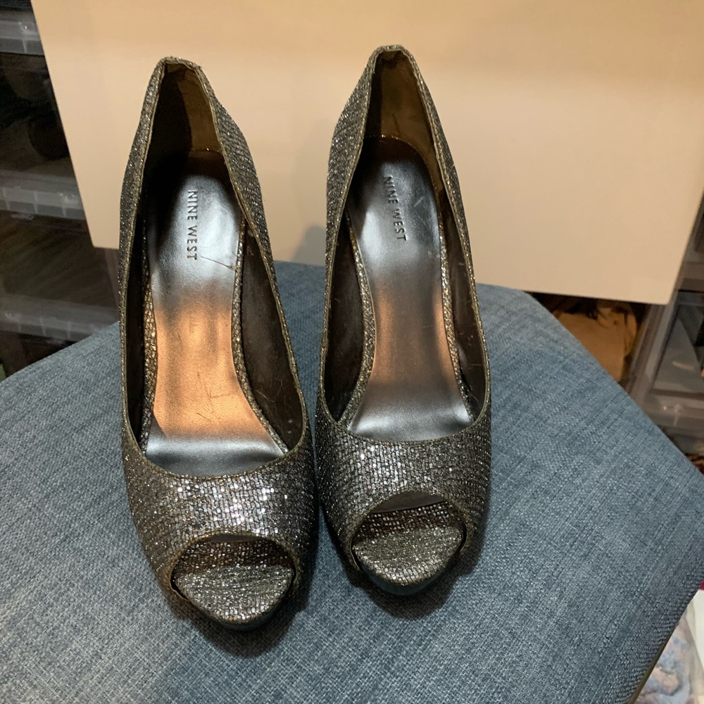 Silver Sparkle peep toe pumps